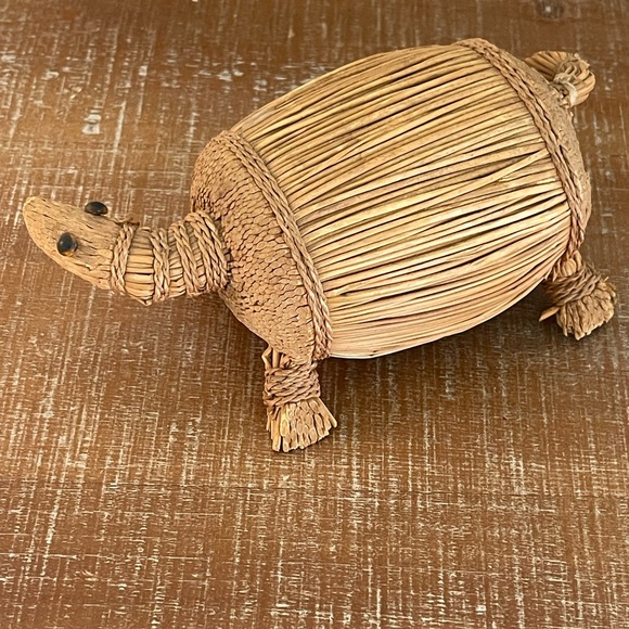 Vintage Hand Woven Grass Straw Turtle Figure Sea Turtle - Picture 3 of 6